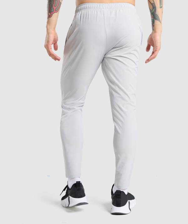 Panske Joggers Gymshark Arrival Woven Svetlo Siva | IJ0276314